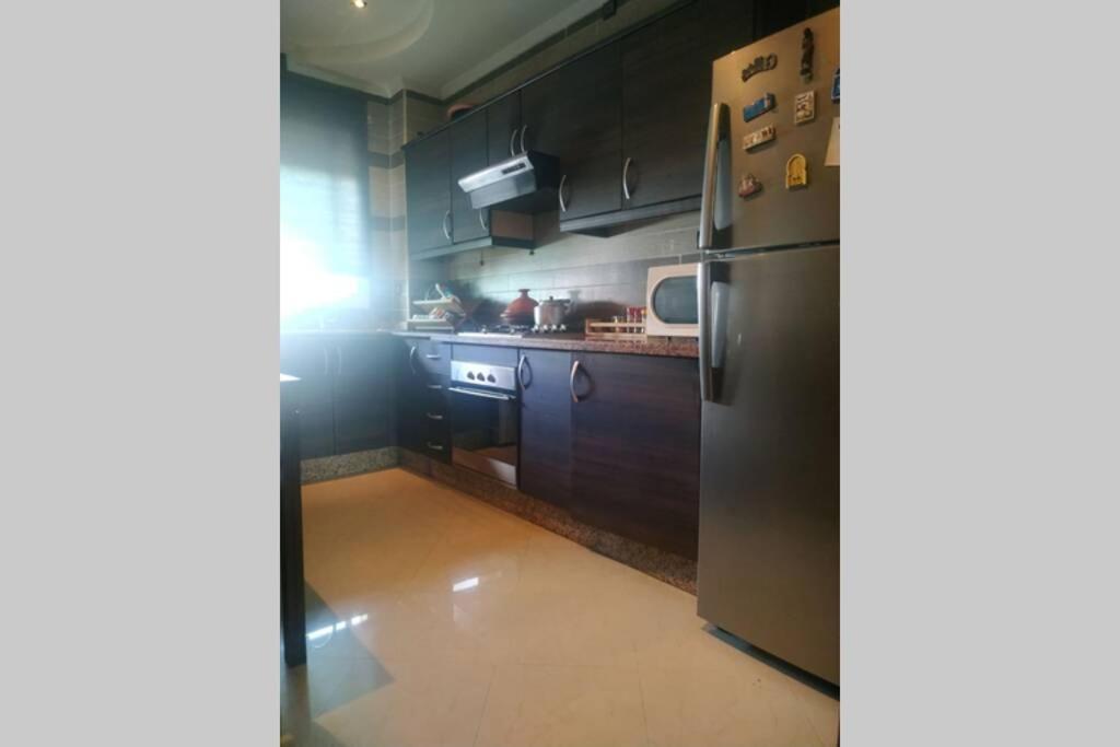 Superbe appartement en résidence privée devant la mer avec piscine Bouznika Extérieur photo