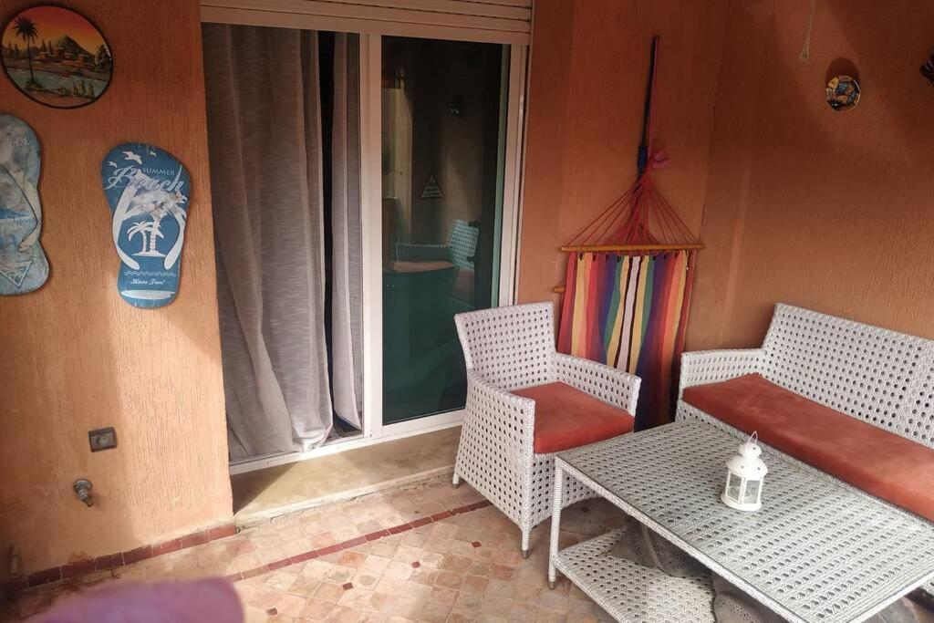 Superbe appartement en résidence privée devant la mer avec piscine Bouznika Extérieur photo